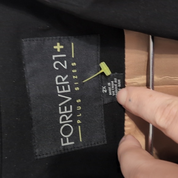 Forever 21+ Black Single Button Blazer Lined Size 2x - Picture 2 of 7